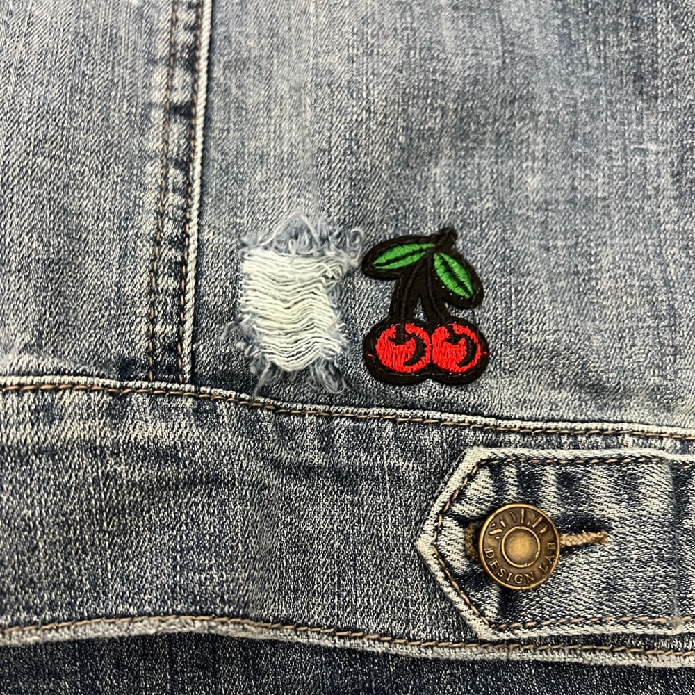 Denim Jean Jacket**Embroidered Appliqué**Med $278 - Picture 4 of 4